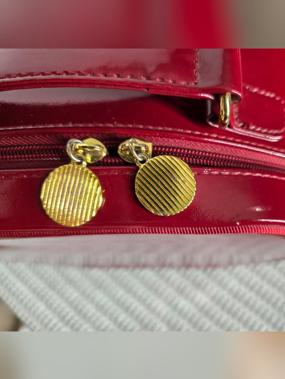 Estee Lauder Shiny Red Mini Bag - Picture 7 of 16